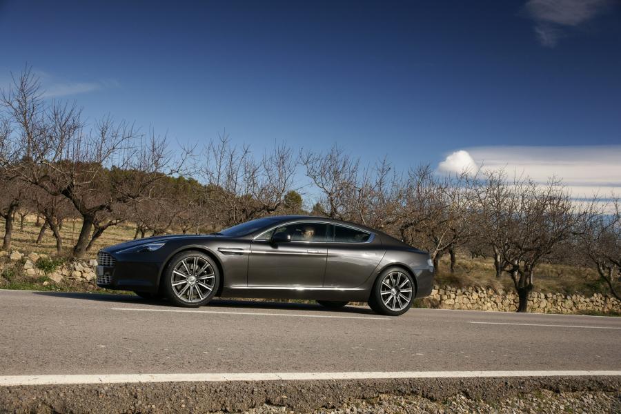  Aston Martin Rapide 2010 года  (фото 65 из 190)